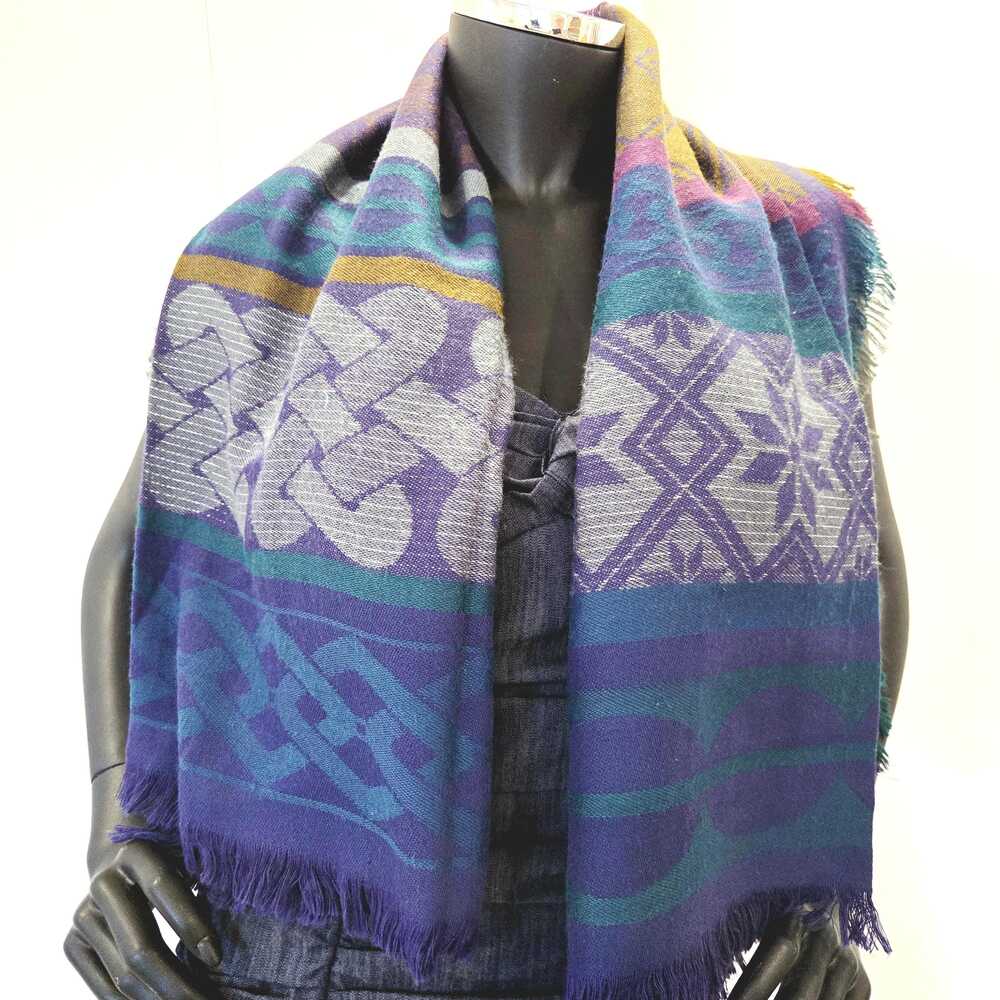 Vintage 70s woven scarf, West Germany, Celtic motifs, 45 in